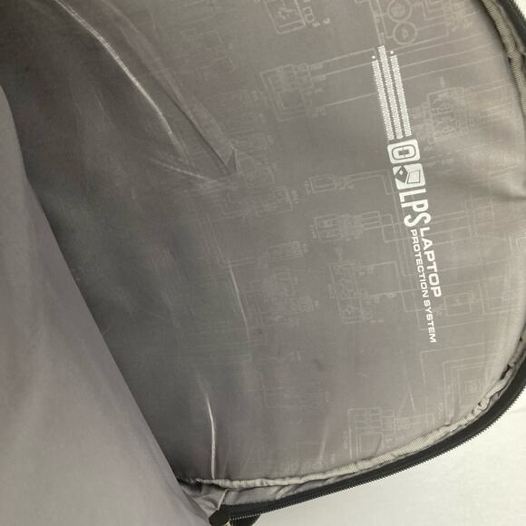 OGIO Prospect Tech Vault LPS Backpack Laptop Airflow Black Travel Bag (Repaired) - Picture 7 of 16